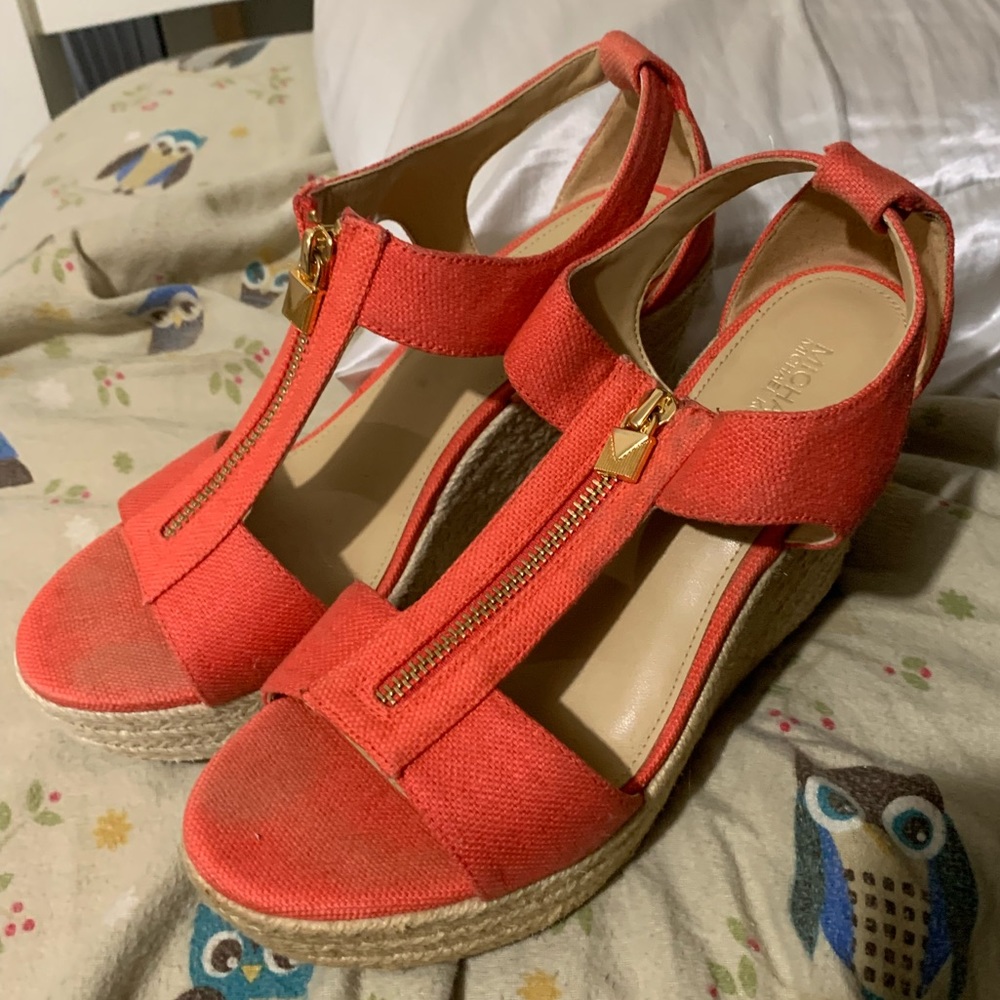 SOLD✨MICHAEL Michael Kors orange wedged heel sandals